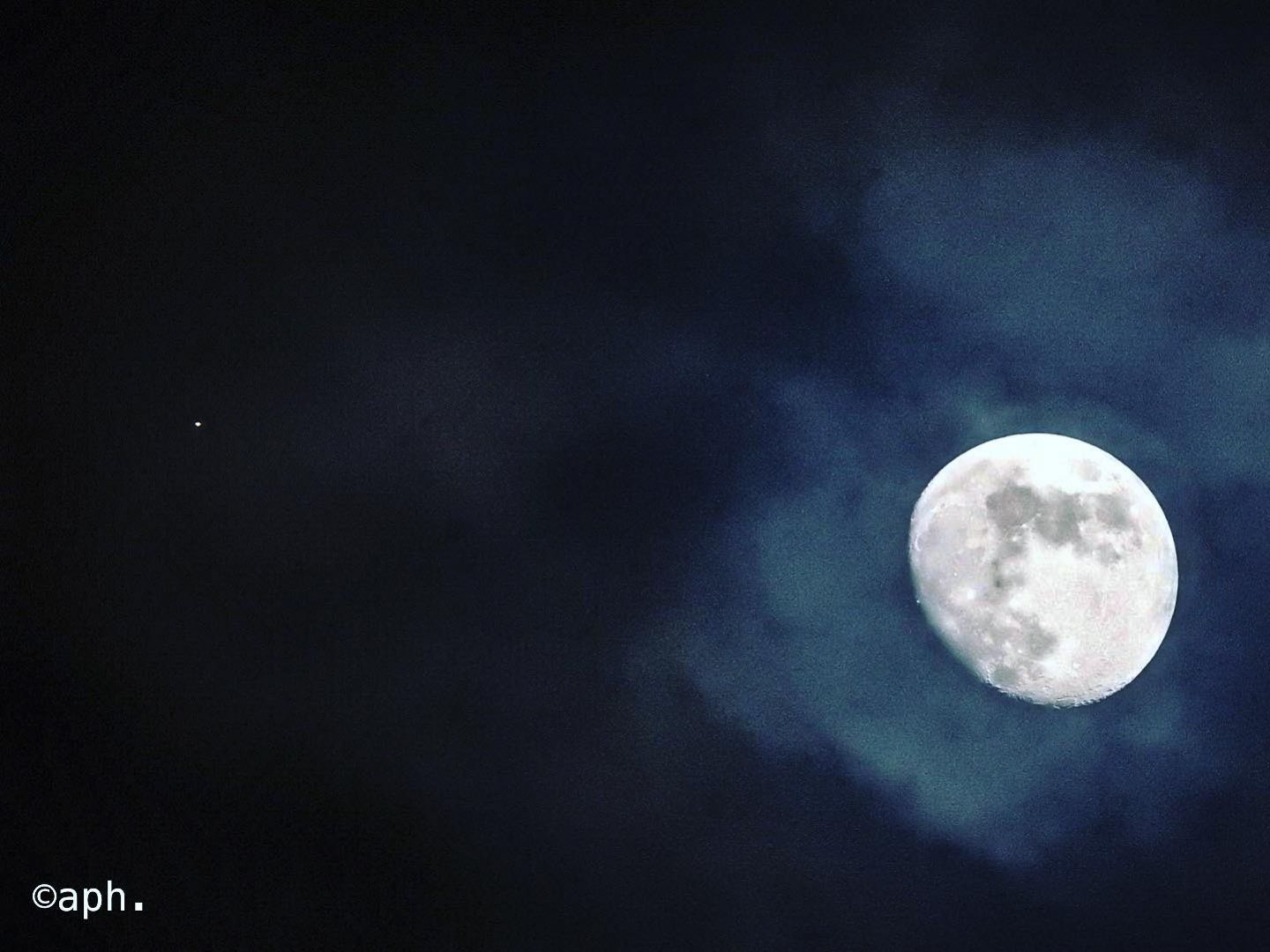 congiunzione luna marte manca poco fino a che si distanziano i due corpi celesti!